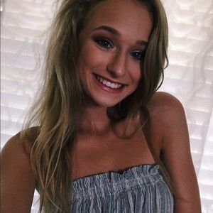 Meet your Posher, Caroline